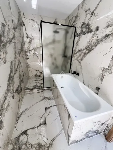 Na predaj 3-izbový byt, 74 m², Levice, Perecká ul.