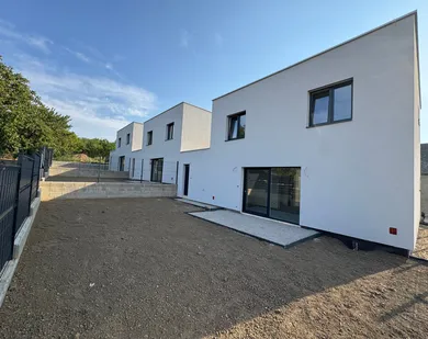 Na predaj dom, 130 m², Perín-Chym