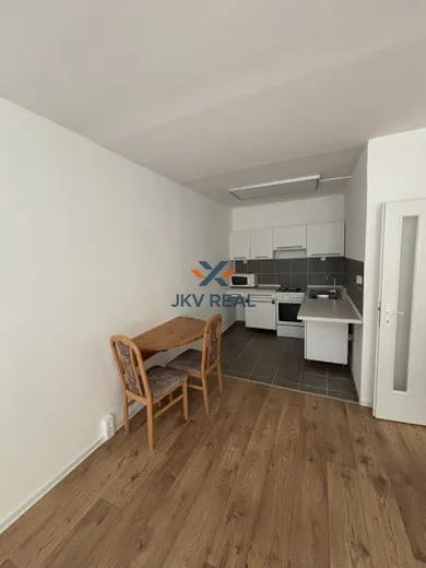 Na prenájom 1-izbový byt, 41 m², Košice-Staré Mesto, Branisková