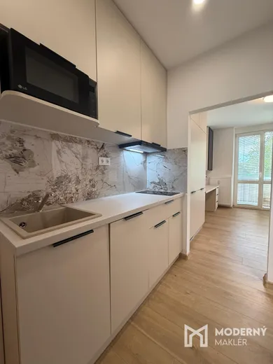 Byty na prenájom 1-izbový, Trenčín · €470