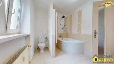 Na predaj 2-izbový byt, 58 m², Komárno, Vnútorná Okružná