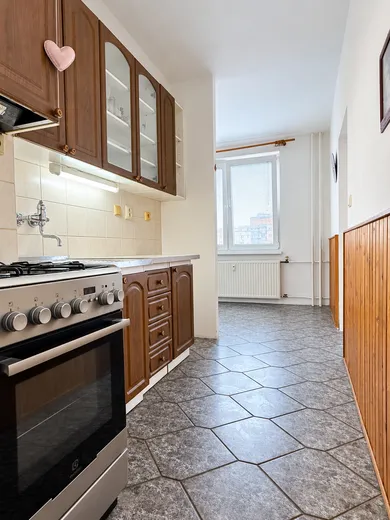 Na predaj 3-izbový byt, 67 m², Levice