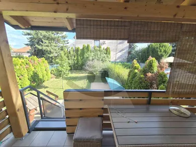 Na predaj 4-izbový dom, 210 m², Komárno, Slobody