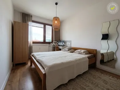 Na predaj 3-izbový byt, 72 m², Revúca, Daxnerova