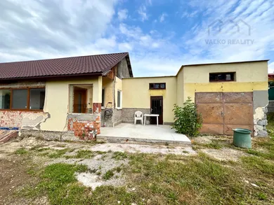 Na predaj dom, Ľubotín, Hlavná