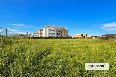 Na predaj pozemok, 24 m², Miloslavov, Platanová ulica