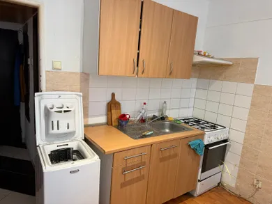 Na prenájom 2-izbový byt, 58 m², Bratislava-Ružinov, Kašmírska