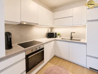 Na prenájom 1-izbový byt, 35 m², Šamorín, Platan