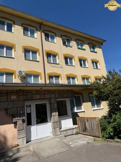 Mieszkania na wynajem, 1-pokojowe, Handlová · €340