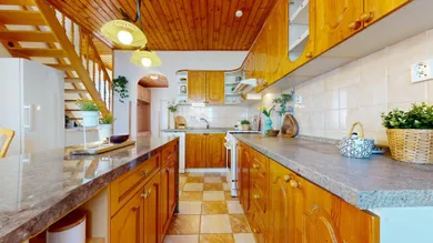 Na predaj 4-izbový dom, 125 m², Bratislava-Vrakuňa, Ráztočná
