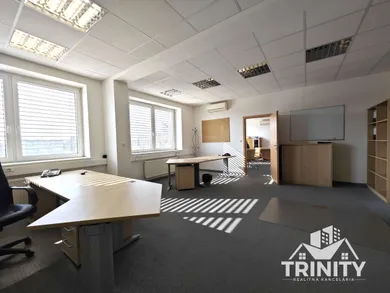 Na prenájom komerčné, 20 m², Šurany
