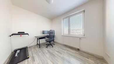 Na prenájom 4-izbový byt, 80 m², Bratislava-Petržalka