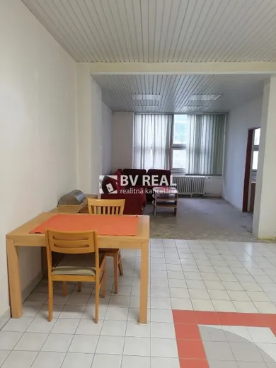 Na prenájom 4-izbový byt, 97 m², Žiar nad Hronom