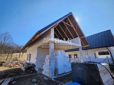 Na predaj 3-izbový dom, 100 m², Počúvadlo