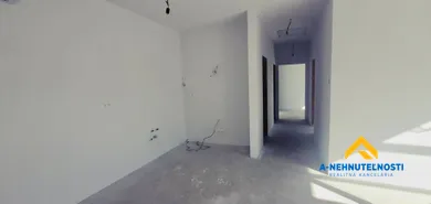 Na predaj 4-izbový dom, 84 m², Rovinka