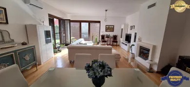 Na predaj 4-izbový dom, 164 m², Komárno