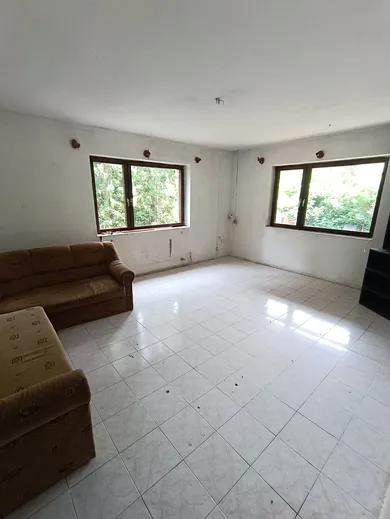 Na predaj 5-izbový dom, 88 m², Skároš