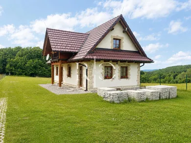 Na predaj pozemok, Nová Baňa