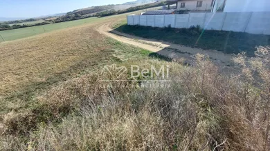 Na predaj pozemok, 673 m², Krnča, Budovateľská
