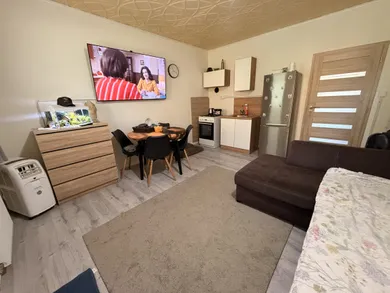 Na predaj 2-izbový byt, 48 m², Topoľčany, Streďanská