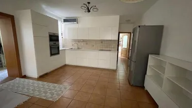 Eladó házak, Trnava · €355 000