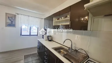 Na predaj 3-izbový dom, 446 m², Čertižné