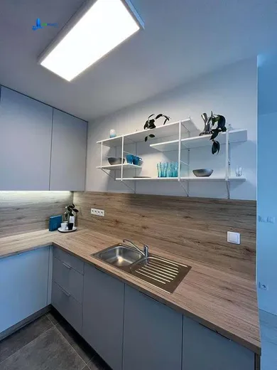 Na prenájom 2-izbový byt, 56 m², Banská Bystrica, Petelenova