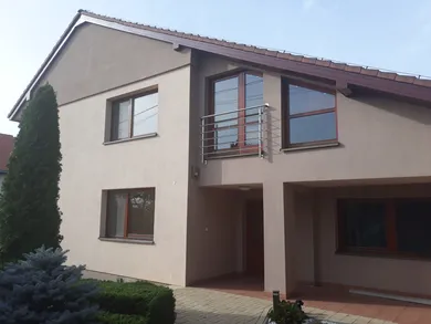 Na prenájom dom v Nitra · €1 300 · Dokončené