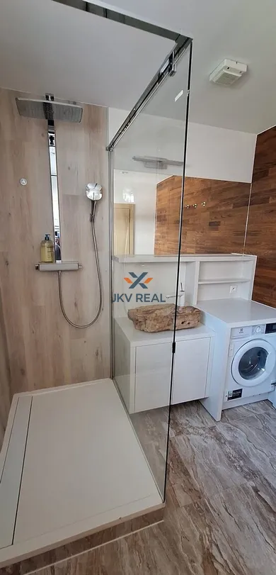 Na predaj 2-izbový byt, 64 m², Žilina, Tajovského
