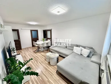 Na predaj 4-izbový byt, 83 m², Banská Bystrica