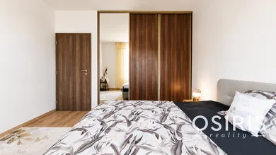 Na predaj 3-izbový byt, 77 m², Bratislava-Lamač, Hany Ponickej