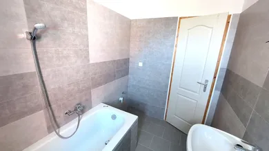 Na predaj 2-izbový byt, 79 m²