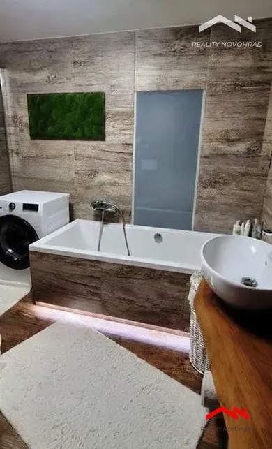 Квартиры на продажу, 3-комнатные, Lučenec · €105 000