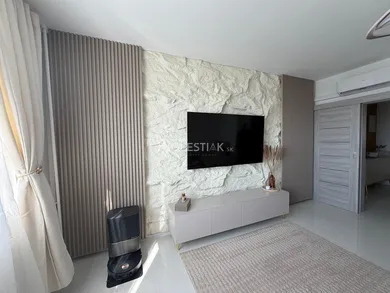Byty na prenájom 3-izbový, Čadca · €650