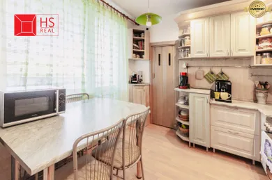 Na predaj 3-izbový byt, 84 m², Nové Zámky, S. H. Vajanského
