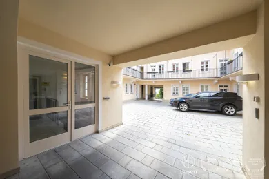 Obiekty na wynajem, Bratislava-Staré Mesto · €244