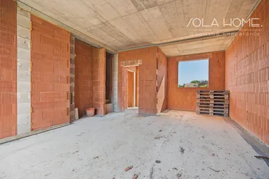 Na predaj 4-izbový dom, 122 m², Perín-Chym, -