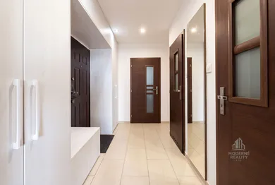 Na predaj 3-izbový byt, 60 m², Komárno, Vodná ul.