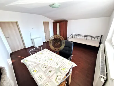 Na predaj 7-izbový dom, 373 m², Trnava