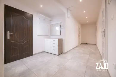 Na predaj objekt, 460 m², Bánovce nad Bebravou, Vystrkov