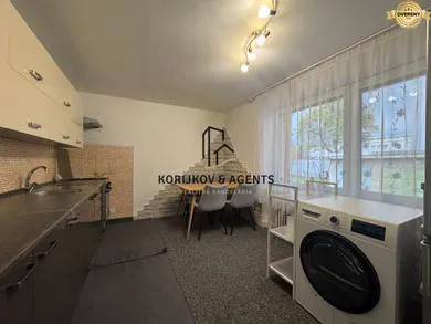 Na prenájom 2-izbový byt, 55 m², Humenné, Kukorelliho