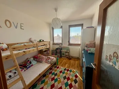 Na predaj 3-izbový byt, 71 m², Piešťany, Pod Párovcami