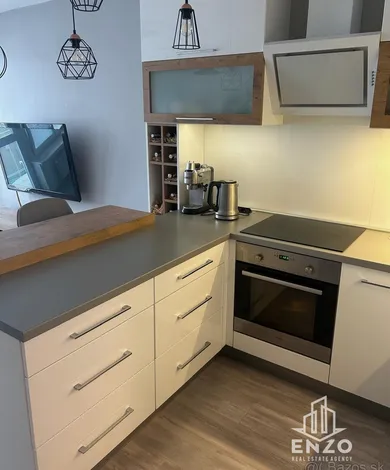 Na prenájom 2-izbový byt, 38 m², Bratislava-Nové Mesto, Nobelova