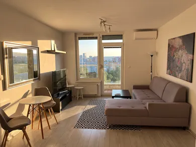 Na prenájom 2-izbový byt, 50 m², Bratislava-Ružinov, Nevädzová