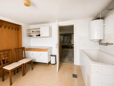 Na predaj 6-izbový dom, 90 m², Topoľníky