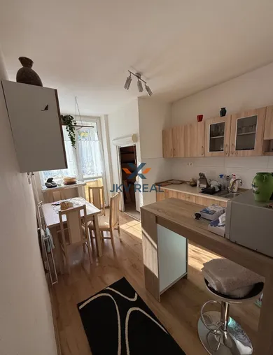 Na prenájom byt, 90 m², Žilina, Javorová