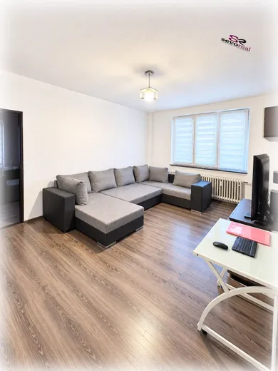 Na prenájom 2-izbový byt, 58 m², Banská Bystrica, Trieda SNP
