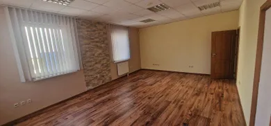 Na prenájom komerčné, 30 m², Prievidza, M. Mišíka