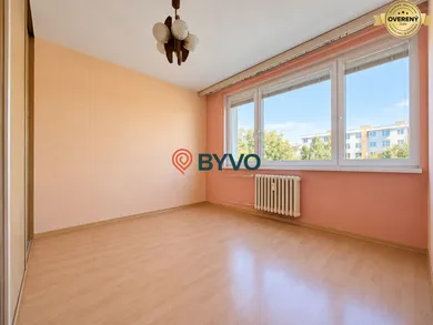 Na predaj 3-izbový byt, 65 m², Bratislava-Vrakuňa, Hradská