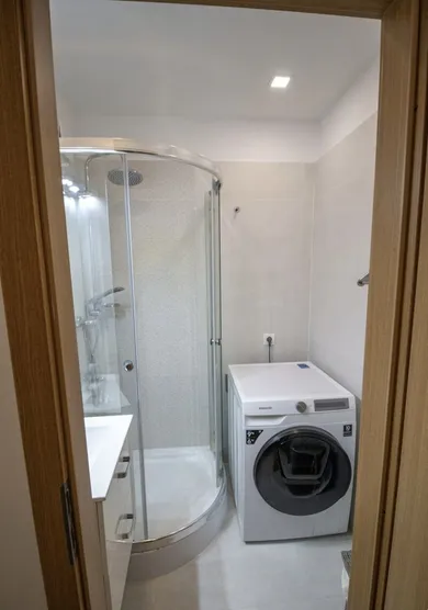 Na prenájom 2-izbový byt, 37 m², Bratislava-Dúbravka